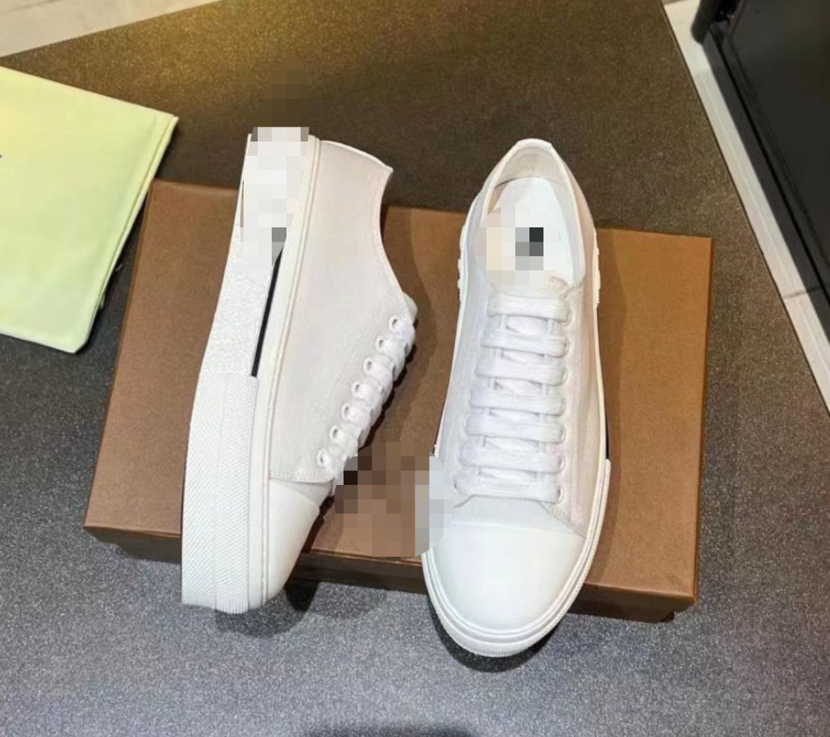 (BBerry) Low Tops