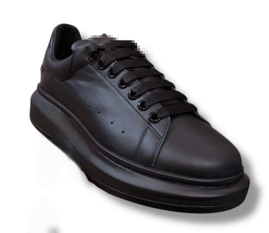 (AMCQ) Sneakers -Black & White Models